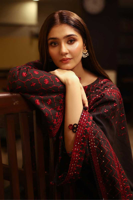 Khaddar & Linen ’25 Winter Collection by Cross Stitch