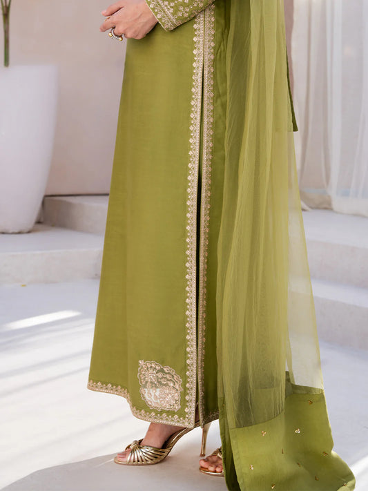 Le Trésor Formals by Izel