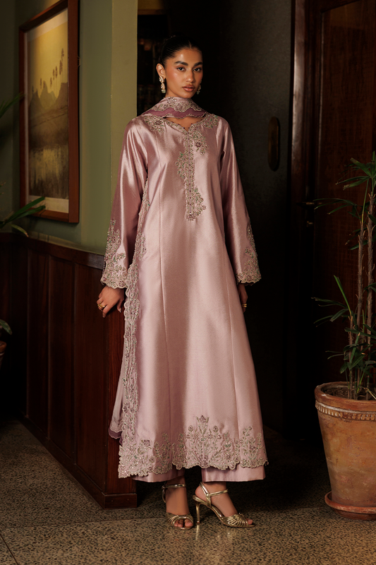 Festive Formals ’26 By İznik