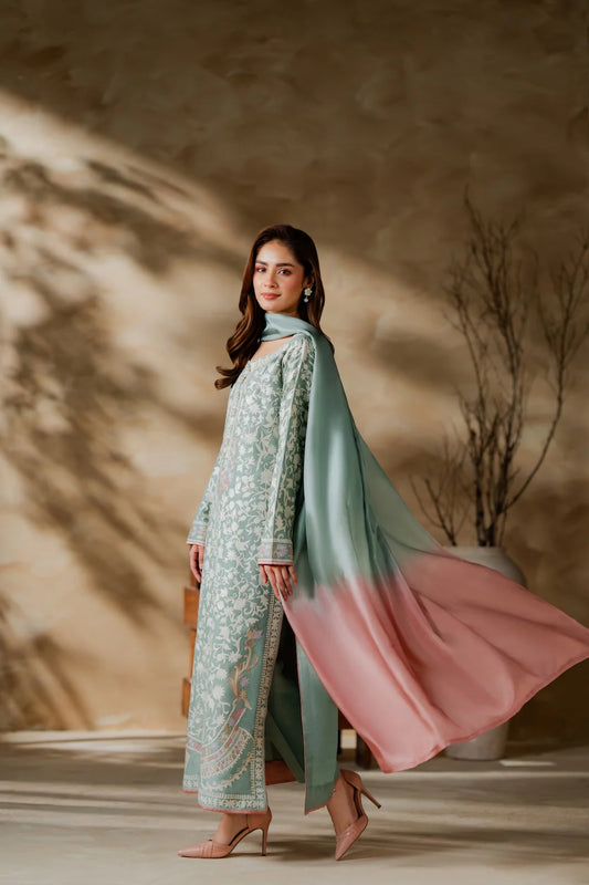 Alora - Winter Drop By Mirana