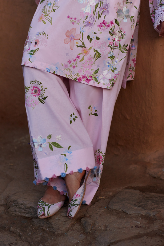 Meiti Zaha Lawn ‘26