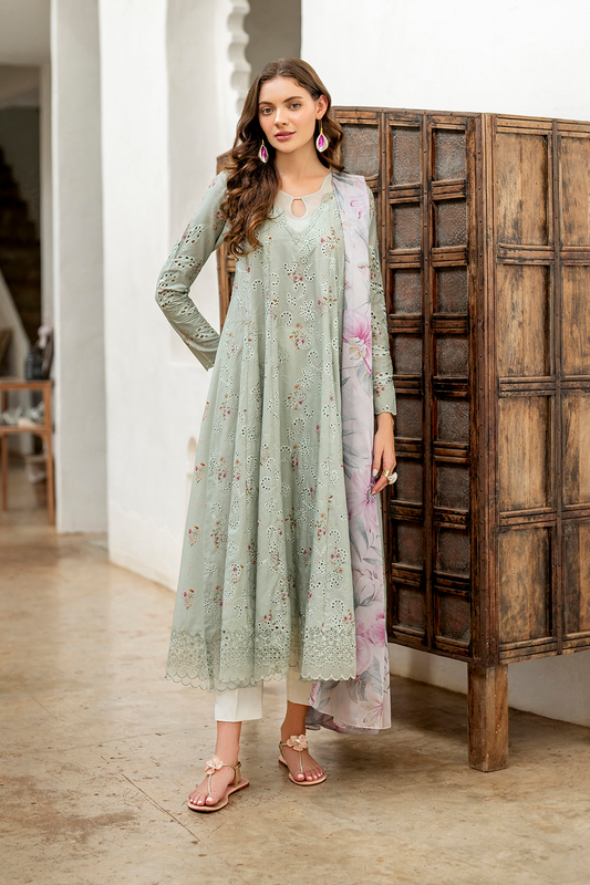Spring Summer 26 By Iznik