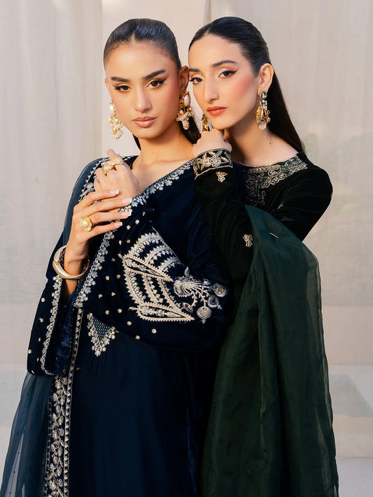 Le Trésor Formals by Izel